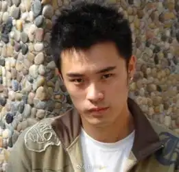 有的明星你不知道他当年多么的好看,有的看着长的越来越偏