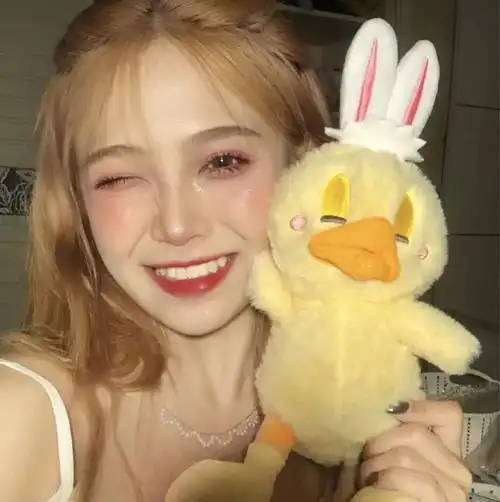 发色女头下次遇见喜欢的人,记得要勇敢
