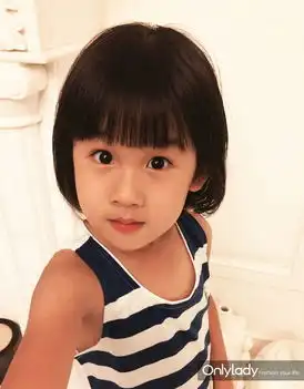 陆毅携贝儿超有爱自拍搞怪父女萌萌哒