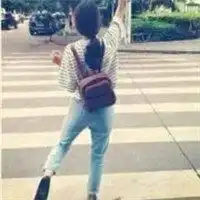背影背包微信女头像微信头像图片大全