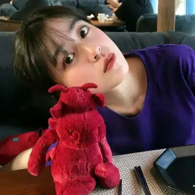 真实的美女头像高清