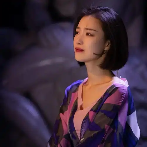 找了一组超级好看的微信头像