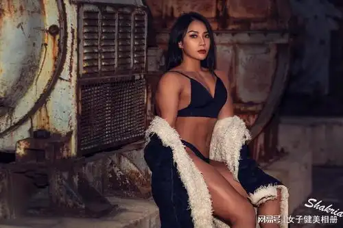 地球上最爱的筋肉美人之一超性感的高颜值中国健美辣妈韦晓婷