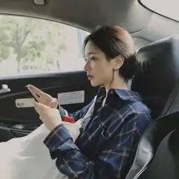 文艺小清新女生头像2019精选这个年纪太尴尬有野心没能力