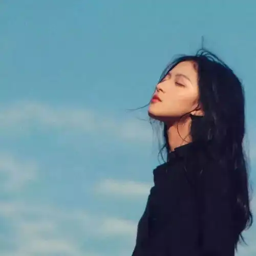 女生头像情侣头像蜡笔小新壁纸