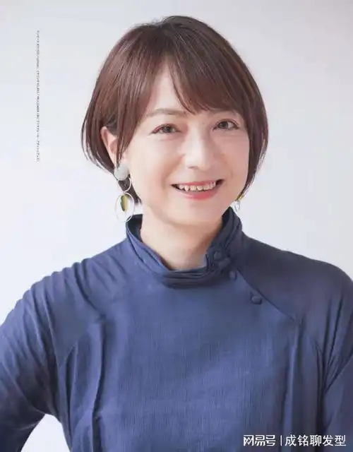 女人年纪大了,留长发好看还是短发好看,发质脸型气质说了算