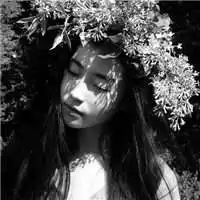 复古唯美黑白女生头像