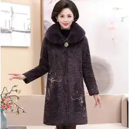 妈妈秋冬装外套2018新款中老年女洋气中长款仿皮草加厚羊剪绒大衣qx