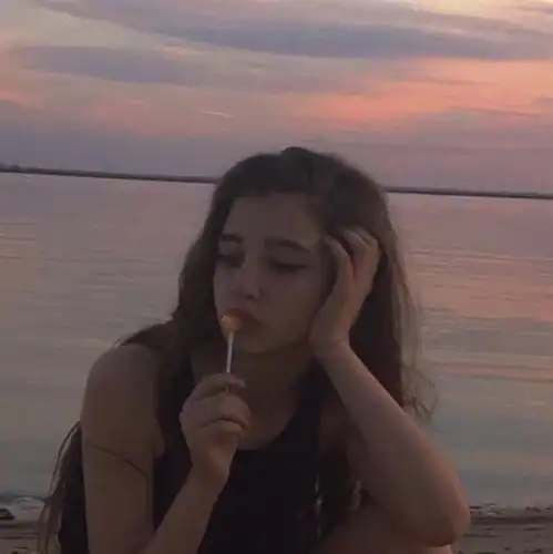 一组欧美风男生女生头像先点赞再保存