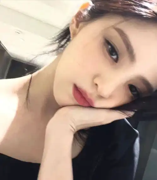 27岁最美小三凶猛回归110cm漫画腿,撞脸宋慧乔,又嗲又婊顶不住