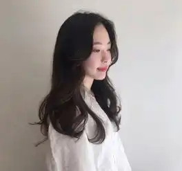 发量多适合什么卷发时尚卷发定会有你的菜