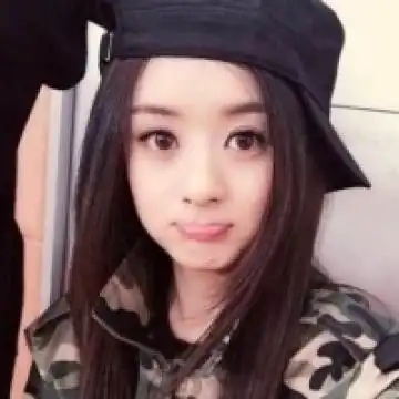 呆萌又霸气的颖宝