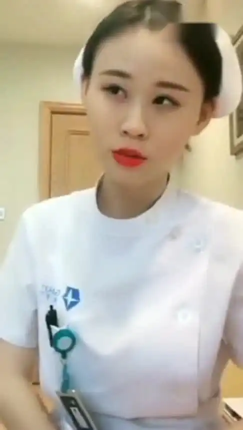 三位长腿美女,竟有两位被恶搞,太气人了