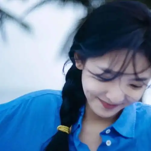真人女生头像星河依然滚烫,我寻找到了我的太阳