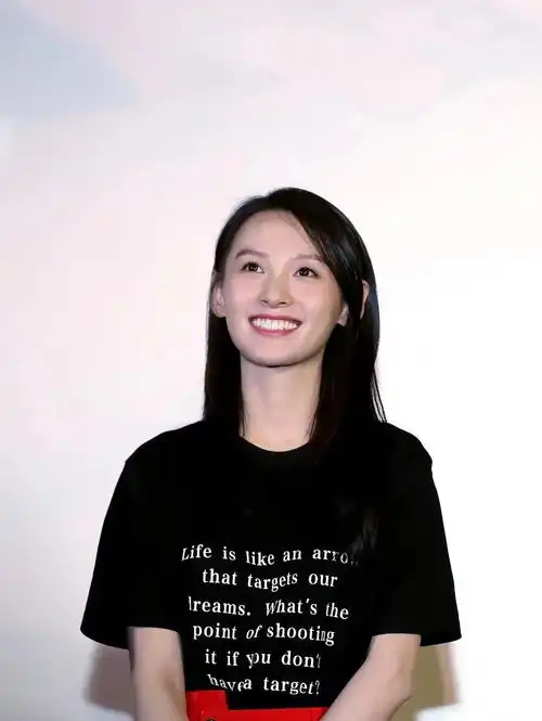 气质美女王西出道就演银河补习班,于正力捧的顶级绿茶