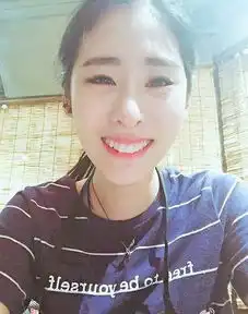 对于牙大的事情张碧晨一直乐观,网友牙齿不齐的好多都是美女呀
