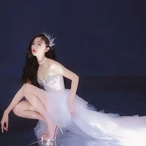 明星头像吴宣仪高清头像