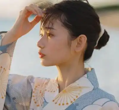 独立且高傲,不向男人卑微的四个星座女,有个性