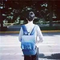 晚上背景的男生背影头像微信头像图片大全