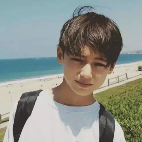 这个萌翻全日本的混血小正太,正在成为岛国美男颜值担当