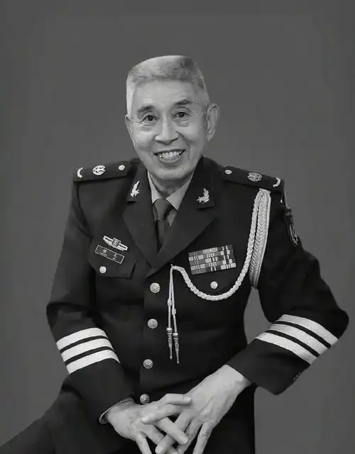 程志遗体告别仪式,遵循遗愿丧事从简,杨洪基李双江到场送别