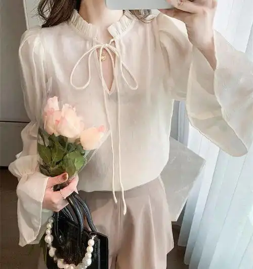 2022法棍裤火了搭配衬衫一整个氛围美女
