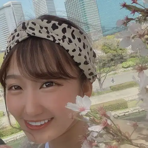 日本美女网红体验恒河洗澡,喝老鼠味河水上岸就病倒