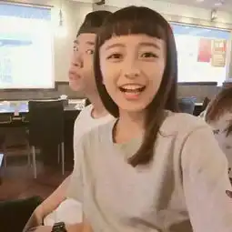 最近qq头像里一个很火的女生叫什么