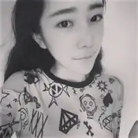 我和你最终从情人沦落成朋友女生头像2