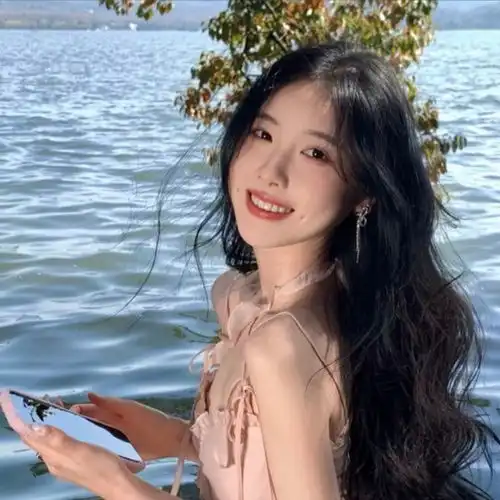 高级感温柔女生头像16