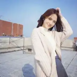 山水一程三生有幸唯美文艺范高颜值女生qq头像