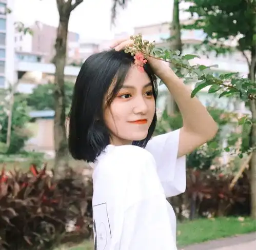 你该学着将自己的好留给懂得珍惜的人时尚性感女生qq头像