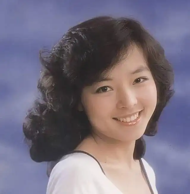 突传死讯台湾著名女星在国外离世年仅61岁,剃度出家多年依旧美丽
