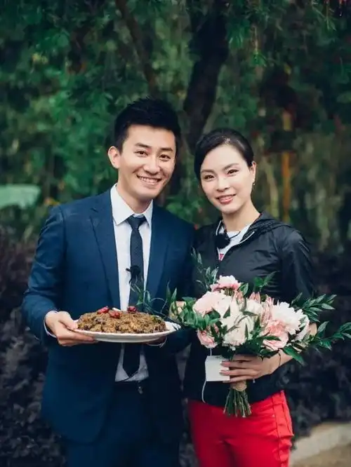 吴敏霞婚后现身综艺少女感满满,嫁入豪门的郭晶晶却衰老严重