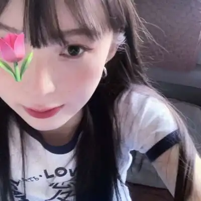 女头这世上从不缺让人心动的新女生头像我要个性网