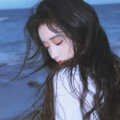 2023古灵精怪女生可爱图片