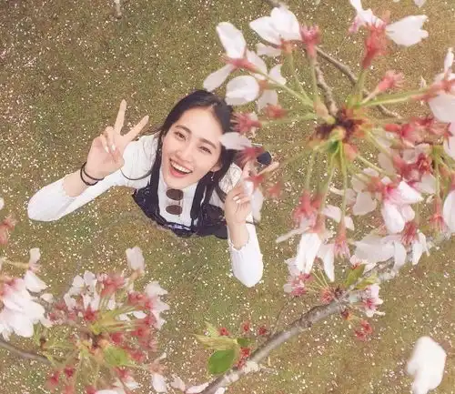 余文乐结婚了,新娘到底靠什么搞定了他