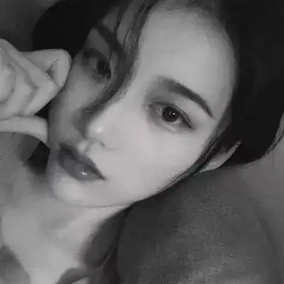 微信头像女生黑白超酷女头像