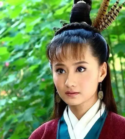 45岁陈德容离婚,嫁进豪门8年,因不生孩子最终婚姻走到尽头