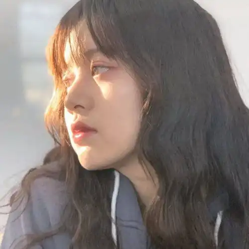 有哪些温柔女生爱用的日系头像