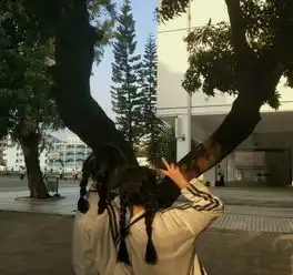 ins不露脸闺蜜头像我朋友很多,但是没人像你一样那么可爱