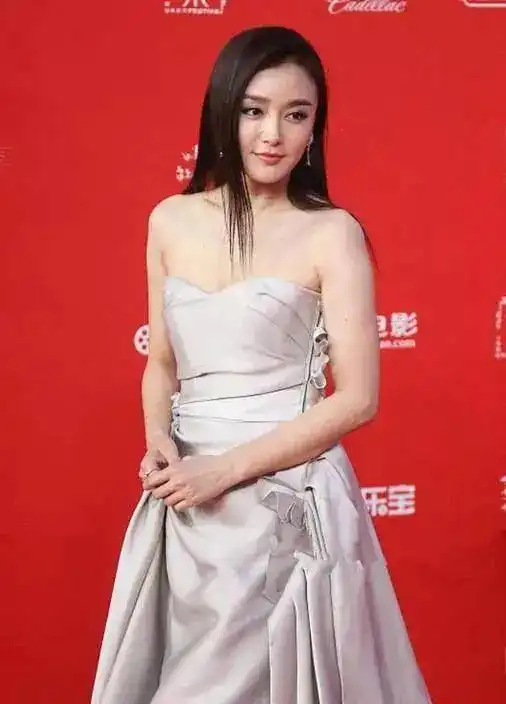 女星秦岚唯美图片