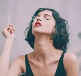 因为一个屁,我发现老公外面有人了女人