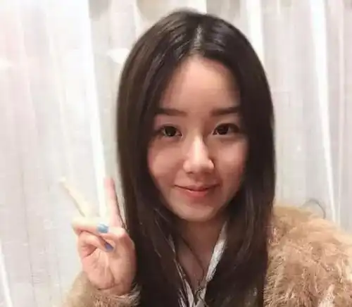 孟非的女儿交了男朋友,长相帅气还是富二代