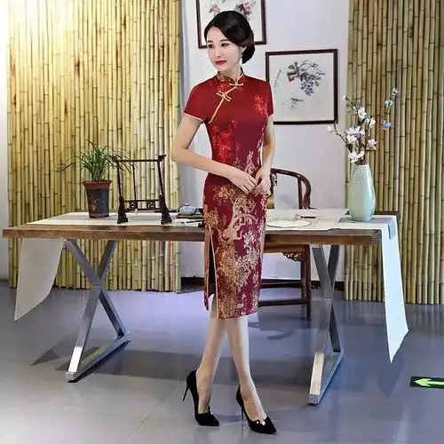 端庄典雅的矜贵旗袍,潋滟着一抹优雅奢华的女性风采
