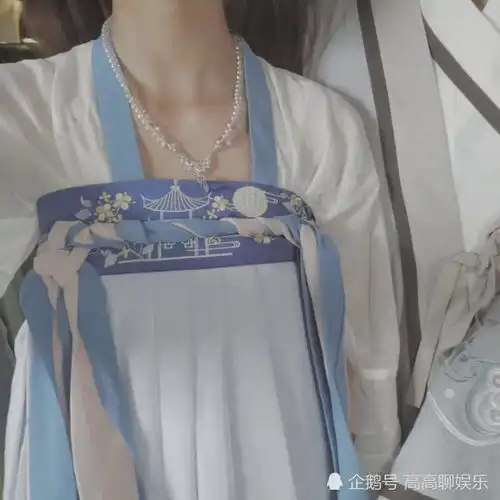不怕叫家长情侣头像火了,同班同学看不出,班主任夸你是秀儿