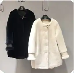 高档精品皮毛一体中长款女外套时尚潮流真羊毛羊皮一体牛角扣海宁皮草外套