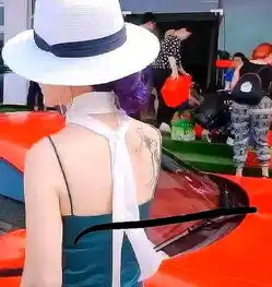 重庆当街发飙的保时捷女司机身份曝光,怪不得能这么嚣张