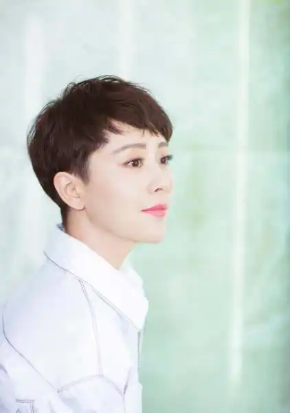 海清晒儿子学习照,14岁超自律网友这是什么神仙孩子