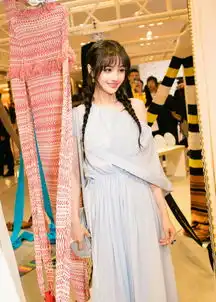 生图杀手到底是成年人也能穿的艾莎同款...本周不容错过的时尚资讯